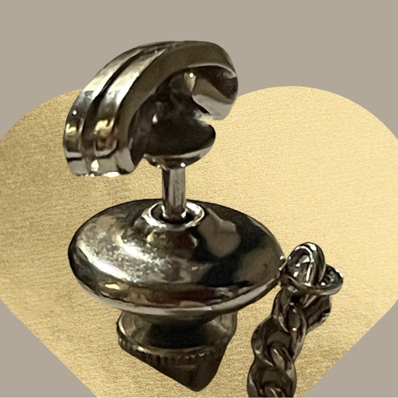 Vintage 10K White Gold Men’s Tie Tack Pin Symbol Bratzel Looks unsigned - Picture 3 of 10